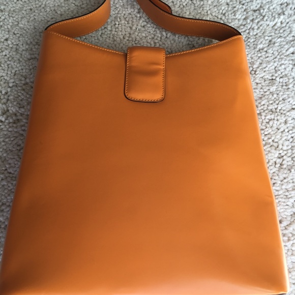 Celine - Picture 5 of 8